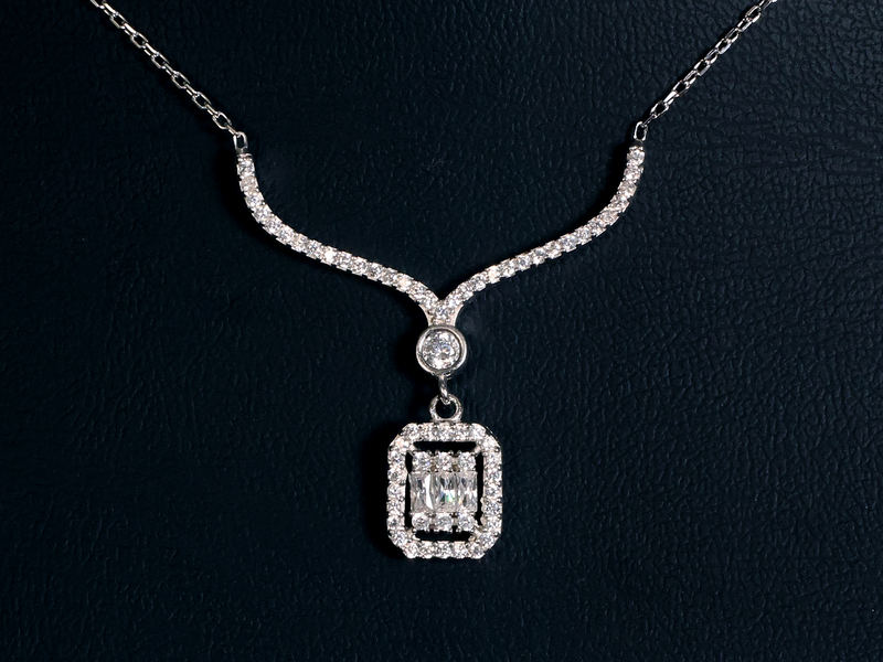 Liron Silver Lotus Çiçeği Kolye